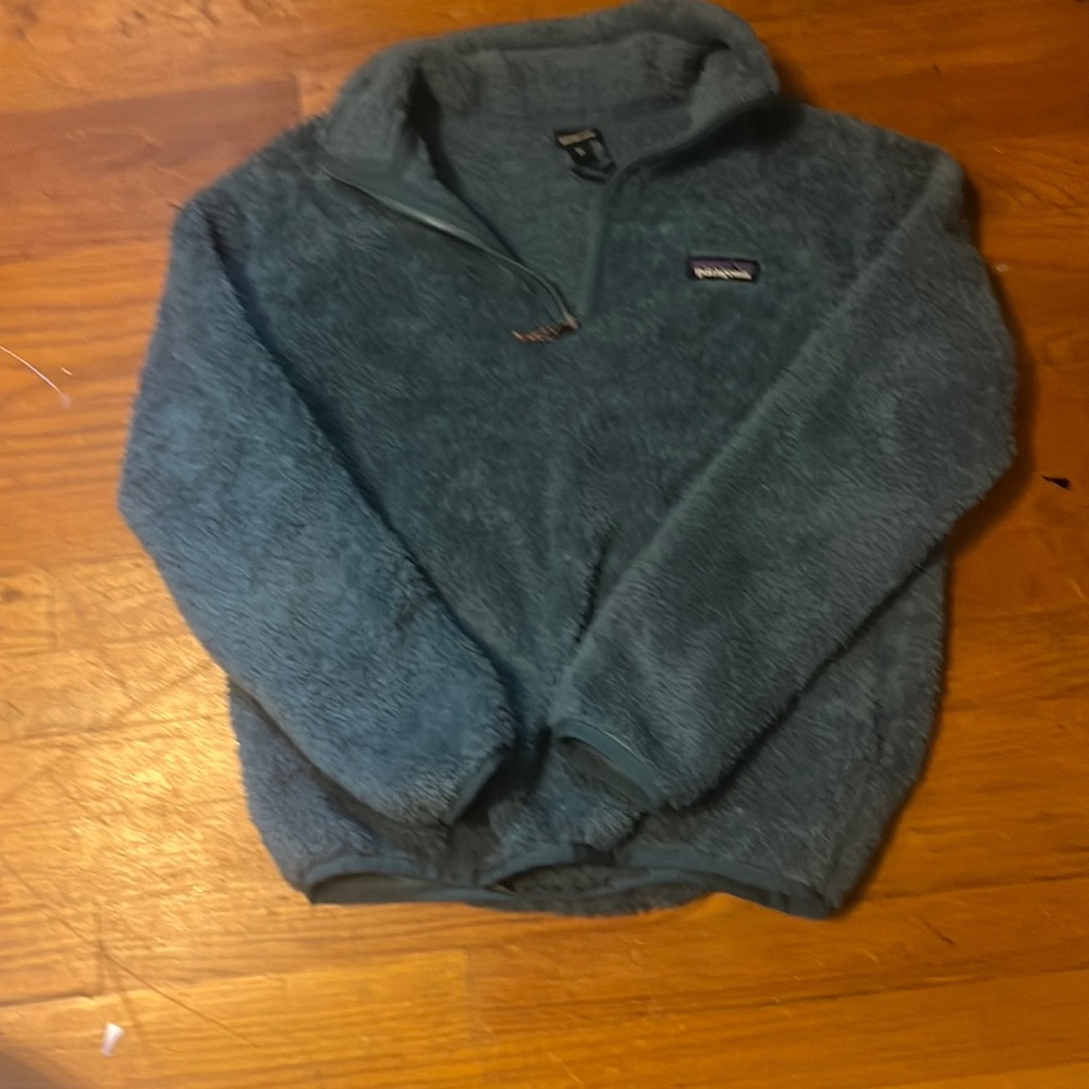 Gorgeous new blue Patagonia quarter zip up